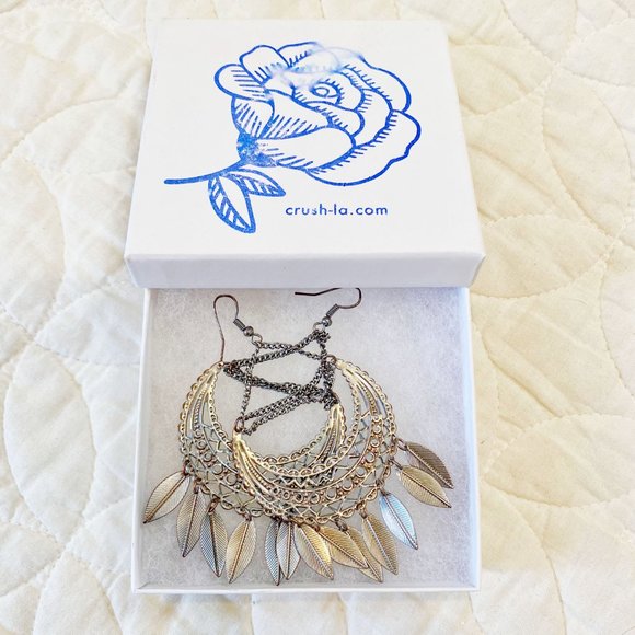 Boho Feather Dangle Earrings - Picture 3 of 4